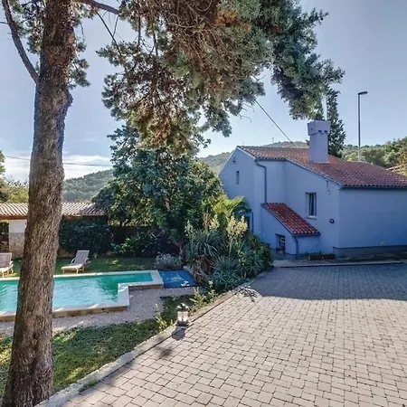In With Pool, Whirpool, Terrace, Air Conditioning, Wi-fi, Washing Machine 4780-1 * Mali Lošinj