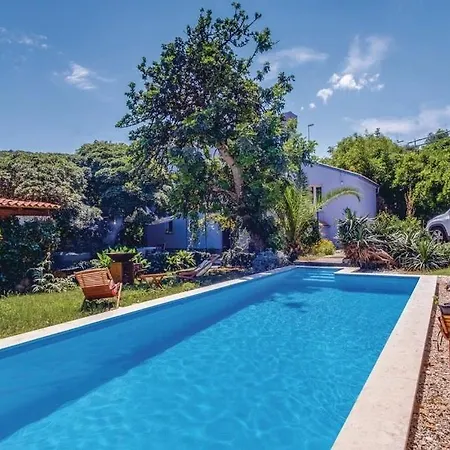 In With Pool, Whirpool, Terrace, Air Conditioning, Wi-fi, Washing Machine 4780-1