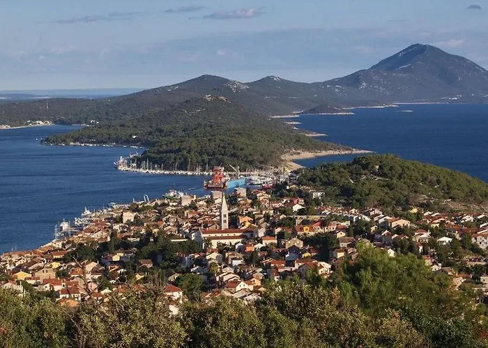 Mali Losinj: Poolside Retreat With Whirlpool And Terrace *