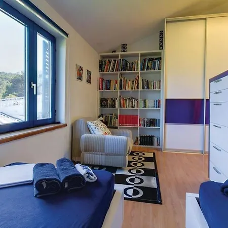 Prázdninový dům In With Pool, Whirpool, Terrace, Air Conditioning, Wi-fi, Washing Machine 4780-1 Mali Lošinj