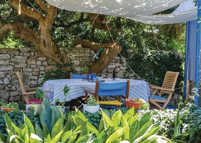 In With Pool, Whirpool, Terrace, Air Conditioning, Wi-fi, Washing Machine 4780-1 Mali Lošinj