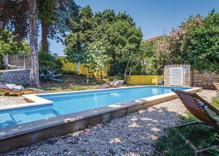 Prázdninový dům In With Pool, Whirpool, Terrace, Air Conditioning, Wi-fi, Washing Machine 4780-1 Mali Lošinj